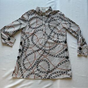 CHICO’s NWOT Nautical themed “No iron Chic Stretch” Button down. Travel Ready!!
